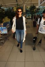 Karishma Tanna snapped at airport on 11th March 2016